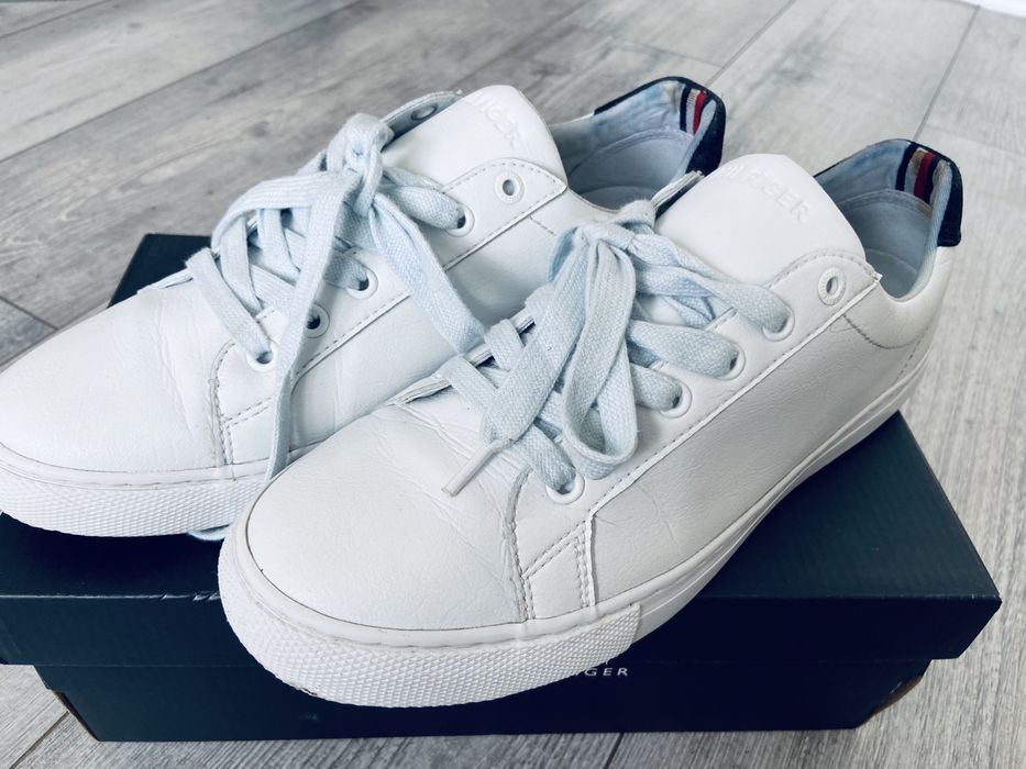 Tommy Hilfiger r 42 trampki biale meskie skorzane