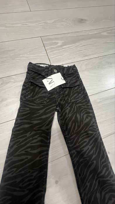 Стильні  джинси zara