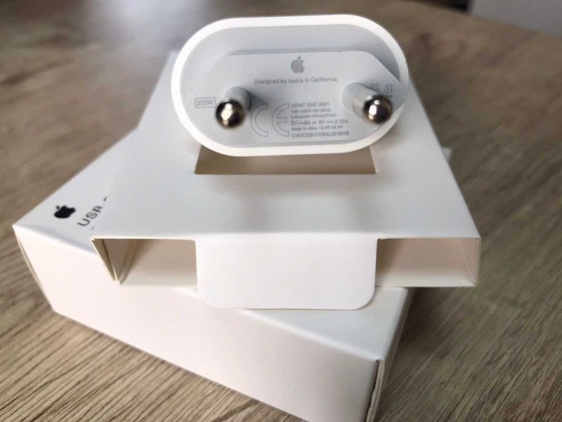 Швидка зарядка, адаптер Apple iPhone Power Adapter USB-C 20W