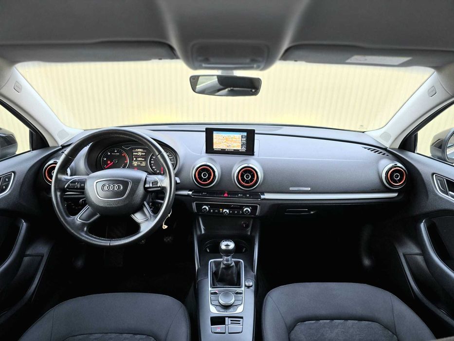AUDI A3 LIMOUSINE S LINE 1.6TDI 110CV "LOOK RS3"