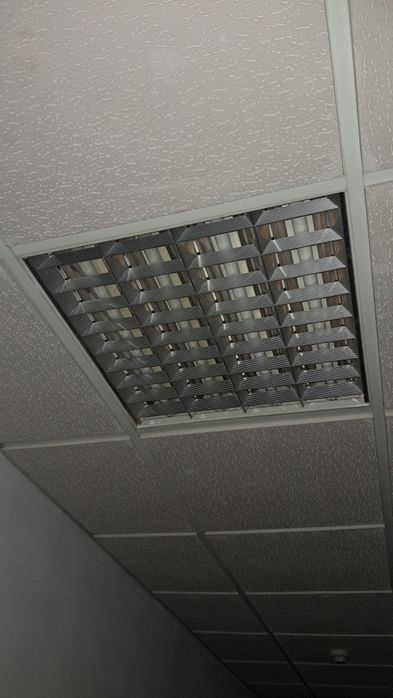 Armaduras Iluminação teto e placas de gesso