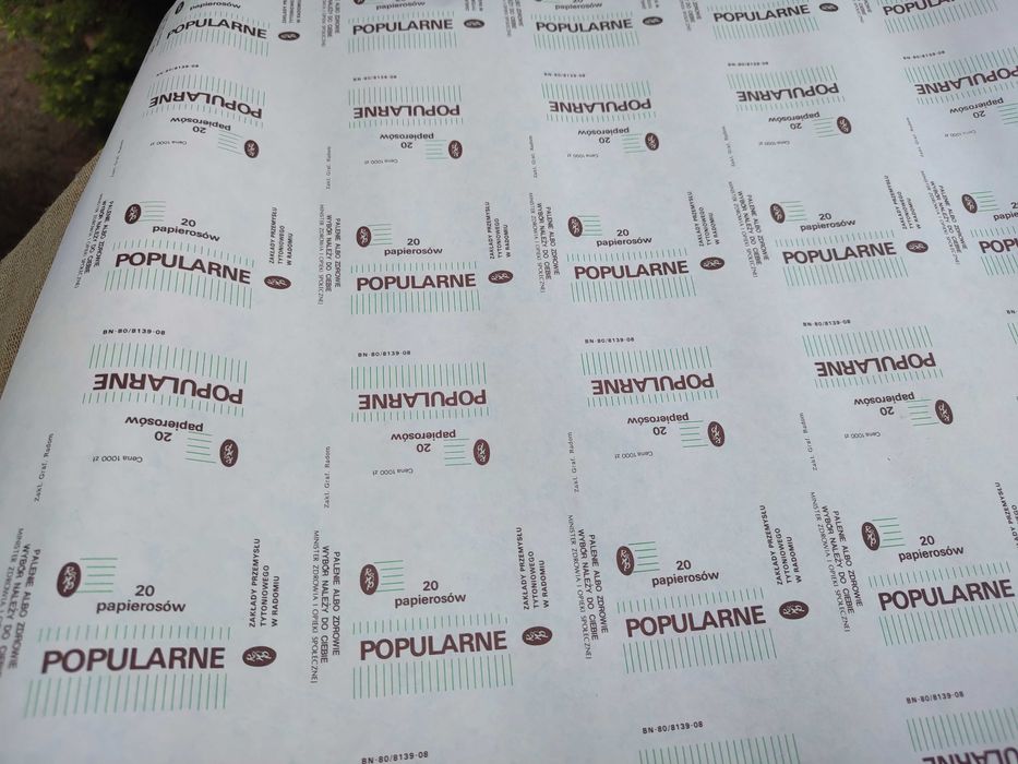Papierosy Popularne opakowania arkusze