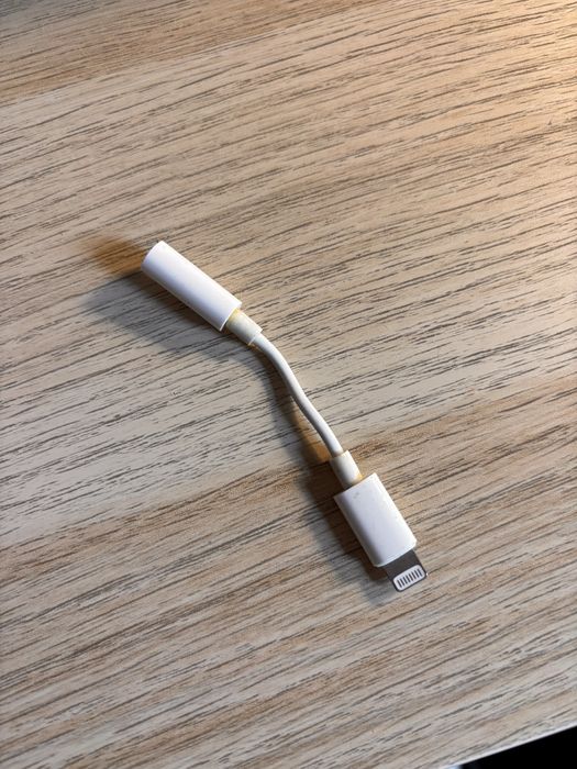 Adaptador Original Apple Lightning para Jack 3,5 mm