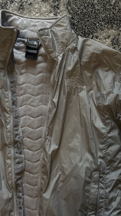 Жіноча вітровка The North Face HyVent