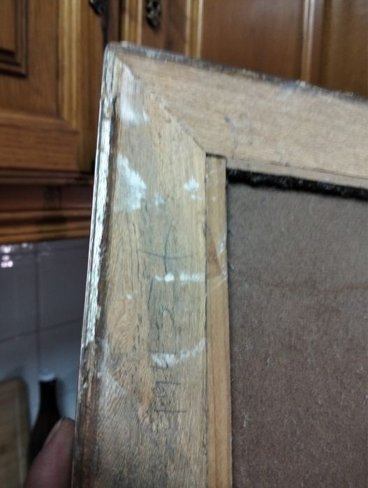 Vendo quadros  antigos  ………………………………………………………