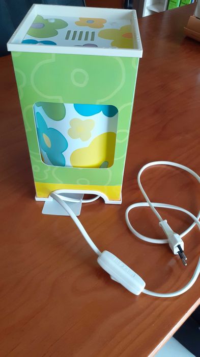 Candeeiro de mesa criança com lâmpada incluída