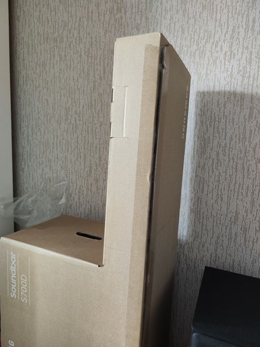 Продам саундбар Samsung hw-s700d Новий