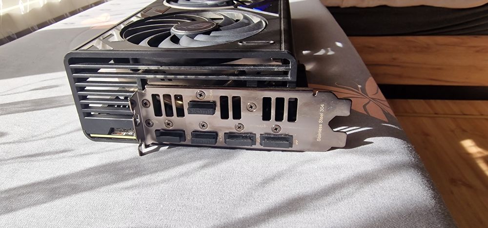 RTX 4070 Ti Asus ROG Strix 12gb