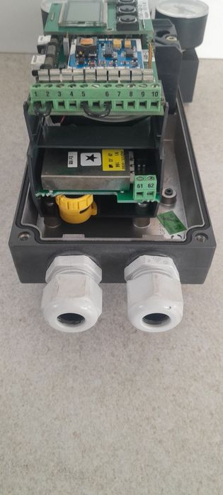 Pozycjoner Siemens SIPART PS2 6DR5120 HART + Blok Manometrów Iy