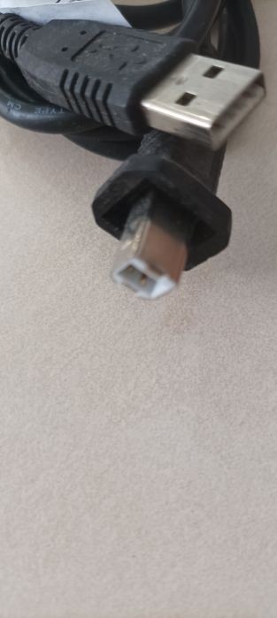 Quatro cabos HDMI TV e impressora