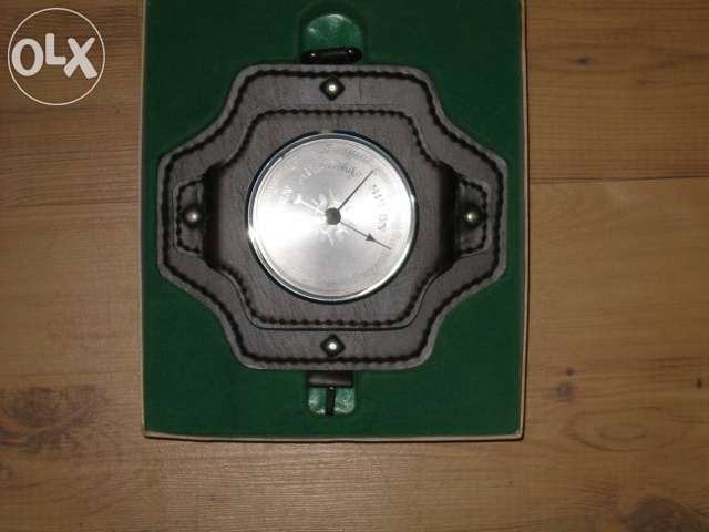 Barometr oprawiony w skórę