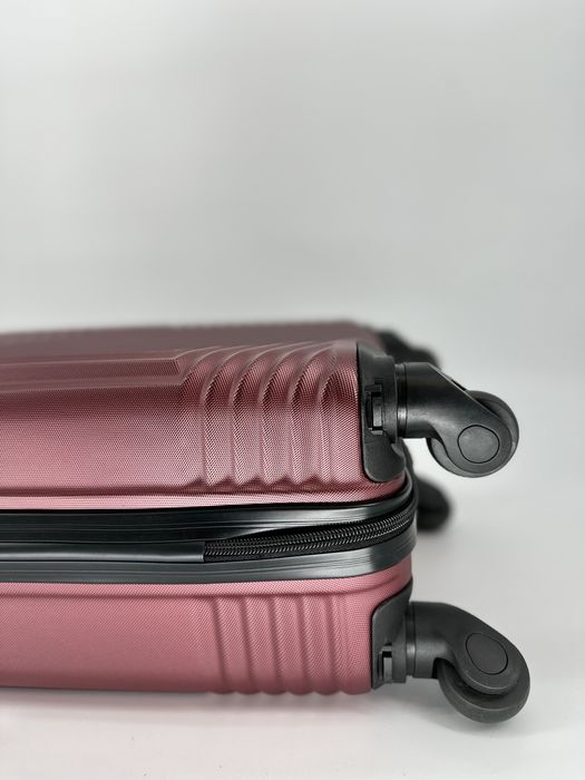 Nowa walizka S - Galanteria Matejko