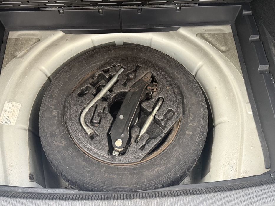 VW Гольф 5 Автомат 2л