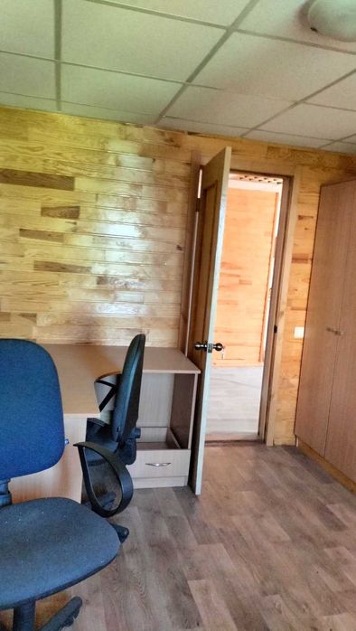 Продам гараж в кооперативі з кухнею та двома кімнатами є ліфт