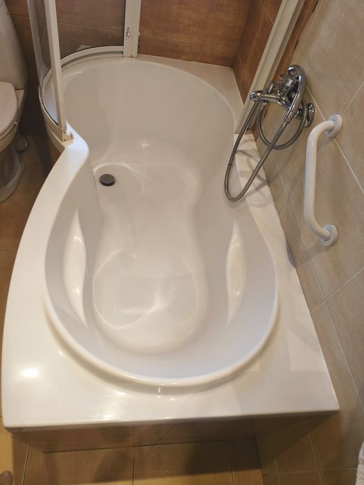 Wanna z kabiną prysznicową