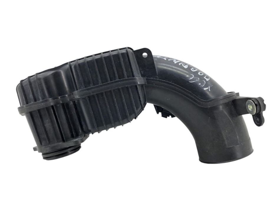 Резонатор повітряного фільтра VOLVO XC60 2013-2017 31319692