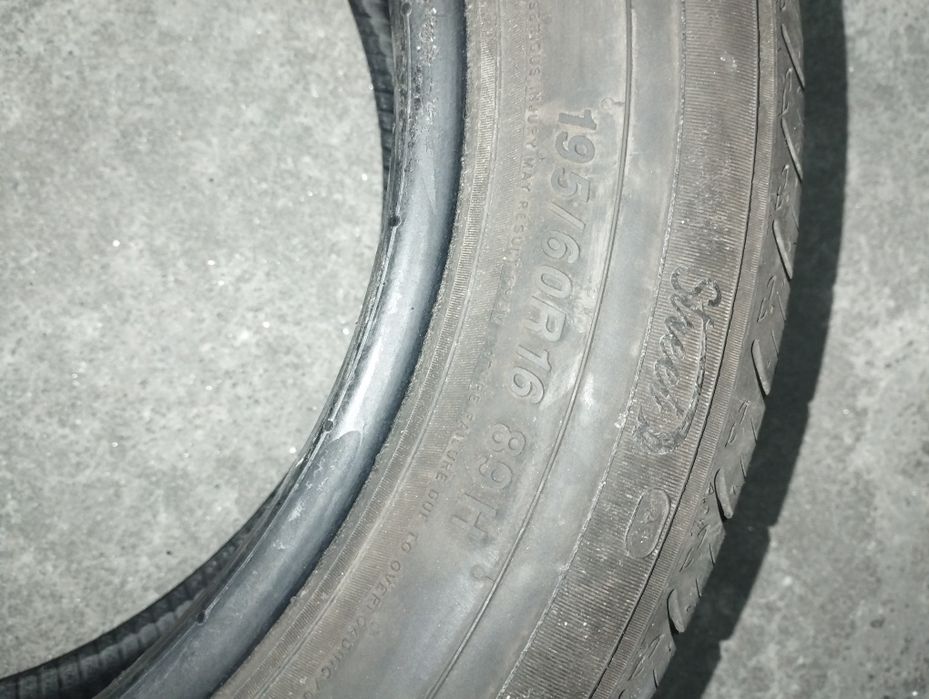 2 Pneus 195-60-R16 como novos