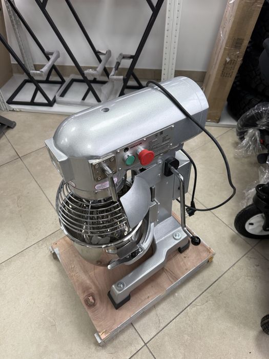 Міксер планетарний професійний HURAKAN HKN-IP10FM