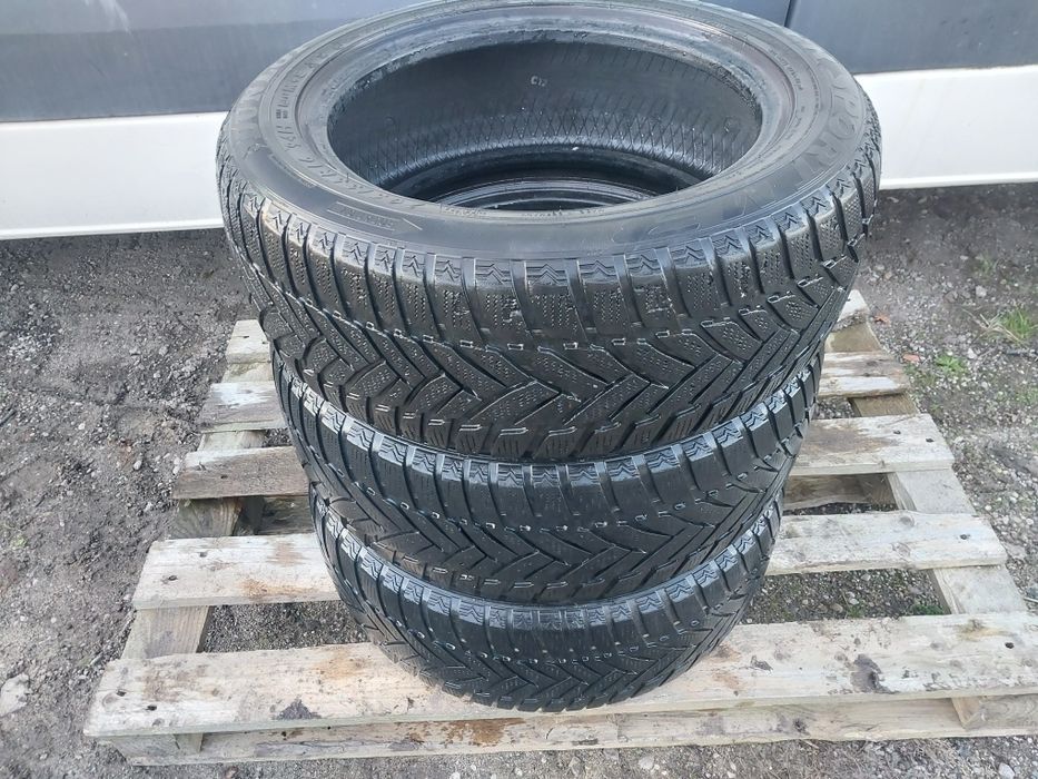 Opony zimowe 205×55×16 2szt+1szt gratis