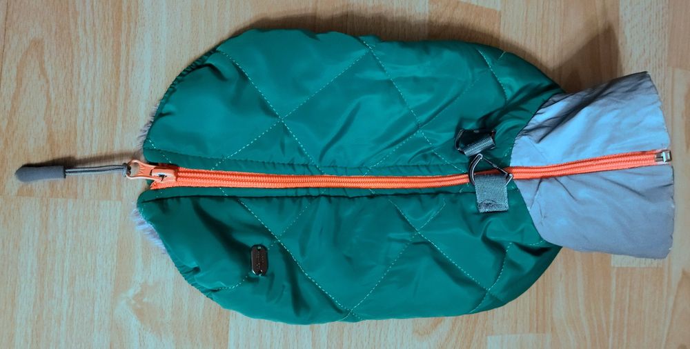 Одежда для маленьких собак. Куртка Pet Fashion XS2