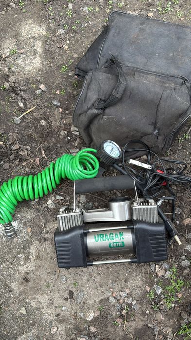 Автомобільний компрессор Uragan 90170