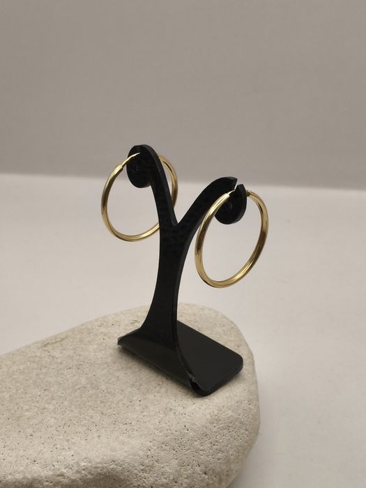 Złote kolczyki kółka