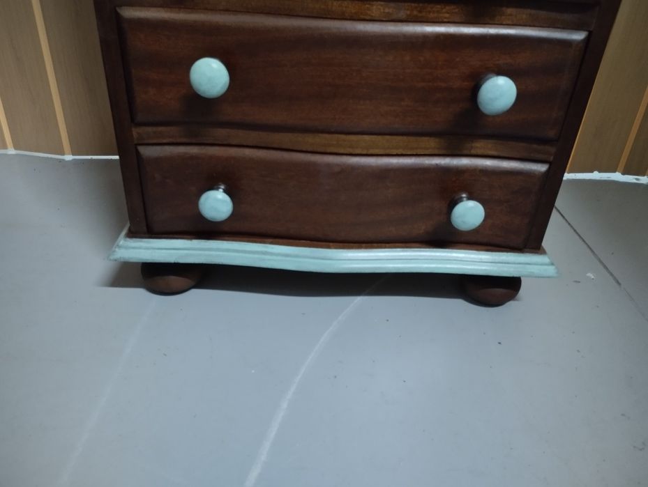 Camiseiro com 7 gavetas