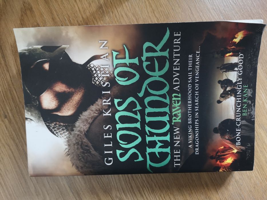 Livro Sons of Thunder - Giles Kristian - usado