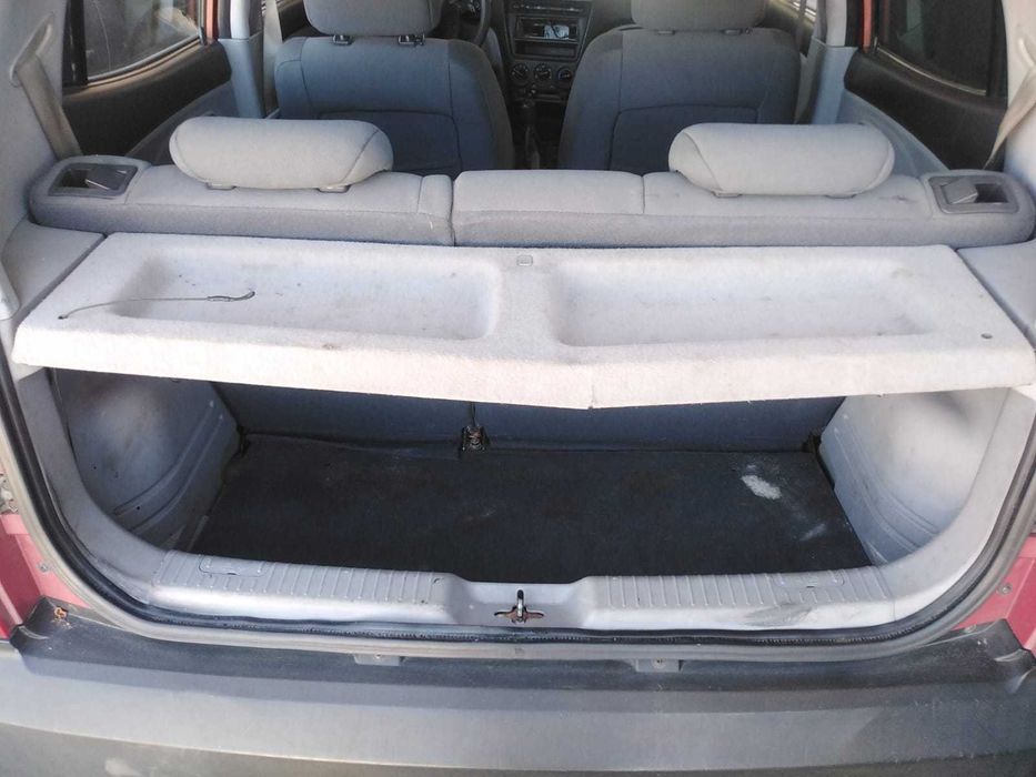 Para Peças Kia Picanto 1.0 de 2004 e boa mecânica