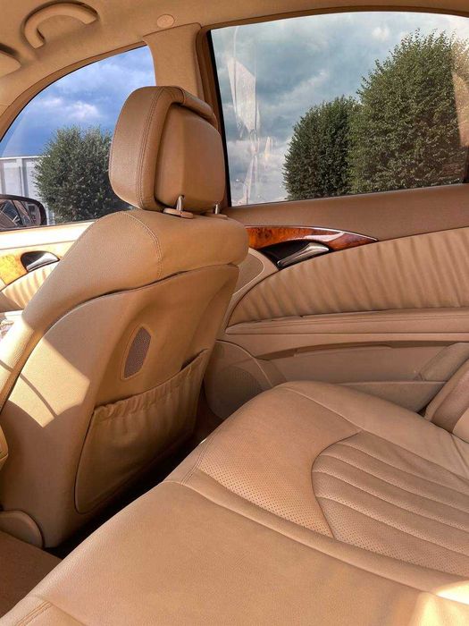 Продам MERCEDES-BENZ 211 Полний привід