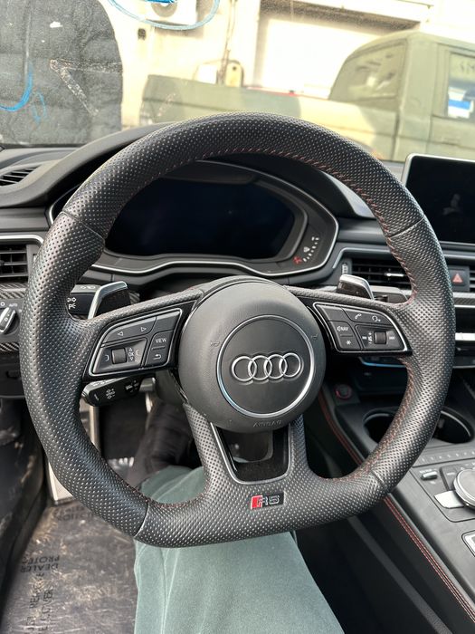 Руль мульти ауди rs3 s3 a3 a4 s4 s5 rs5 rs6 tt с лепестками и подушкой