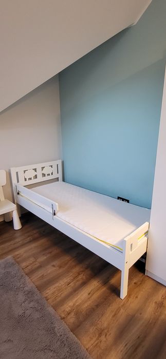 Rama łóżka IKEA + materac 70 x160
KRITTER
Rama łóżka z dnem z listew,