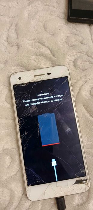 Лот телефонов и планшетов