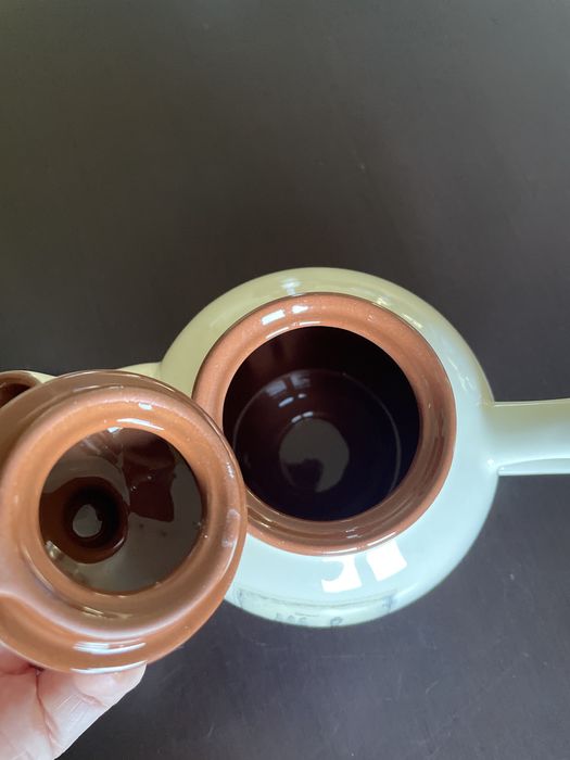 Conjunto de café (chávenas, pratos e bule)