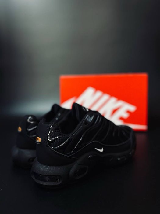 Nike TN Plus / Мужские кроссовки найк Тн Плюс / Nike Air Max Tn Plus / Найк теен черные / спортивные мужскеи красовки найк / найки на лето
