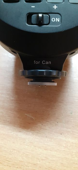 Вспышка Metz-50-1 для Canon