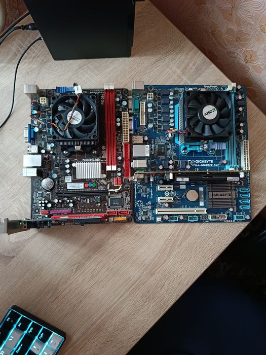 Материнська плата N68S3B/Материнська плата  Gigabyte GA-M68MT-S2P