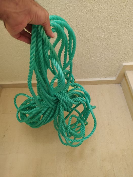 Corda para várias utilidades 15mm diâmetro e 30mts nunca usada