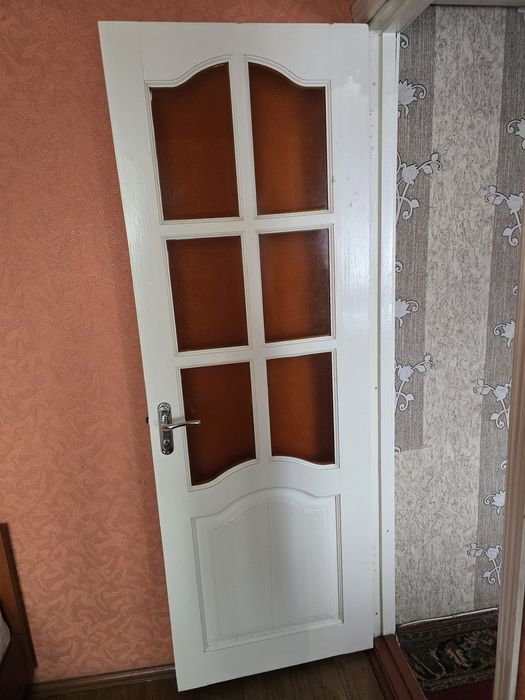 Продам двері по 1000 грн