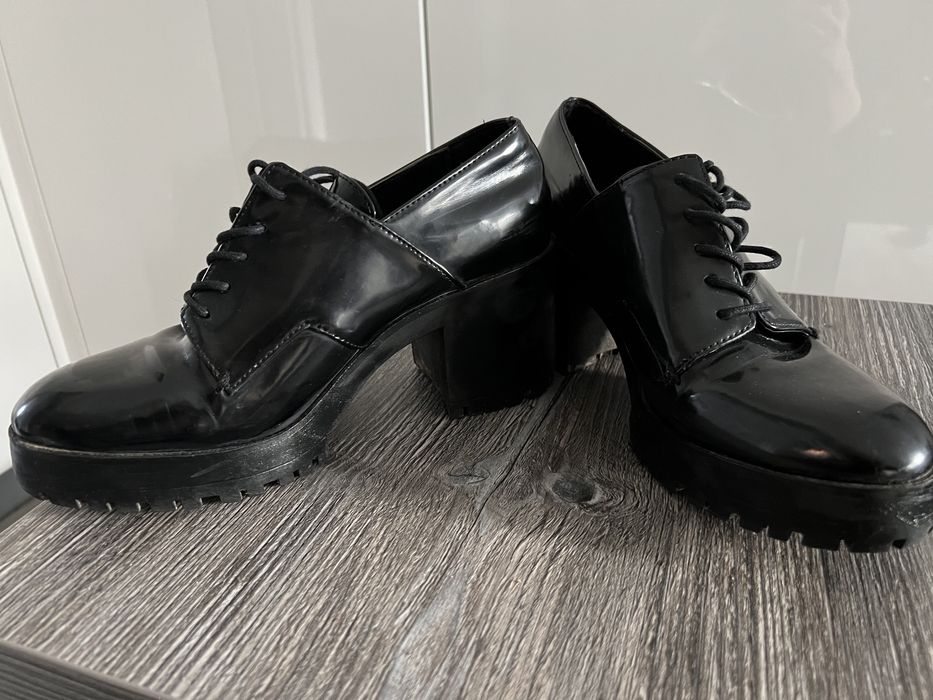 Botki lakierki platforma korurn Zara Trafaluc 39