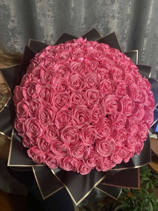 Квіти з атласної стрічки.