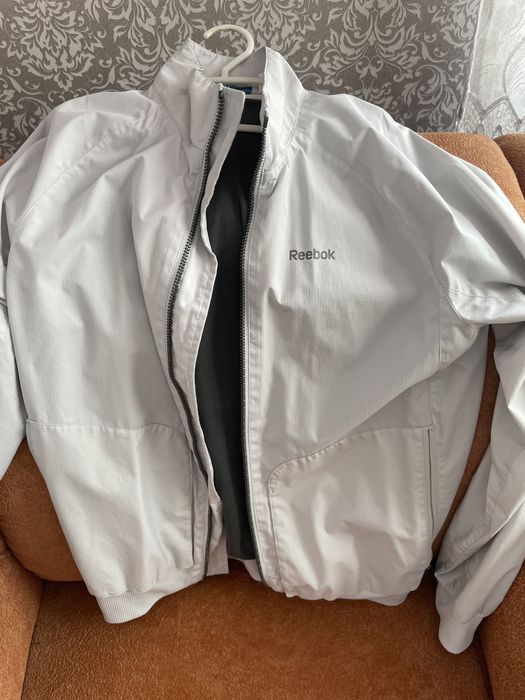 Вінтажна вітровка Reebok
