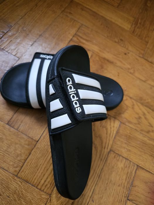 Шльопанці Adidas