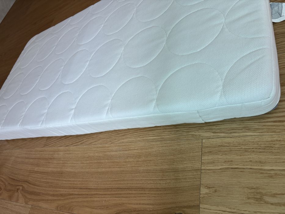 Berço IKEA + colchão