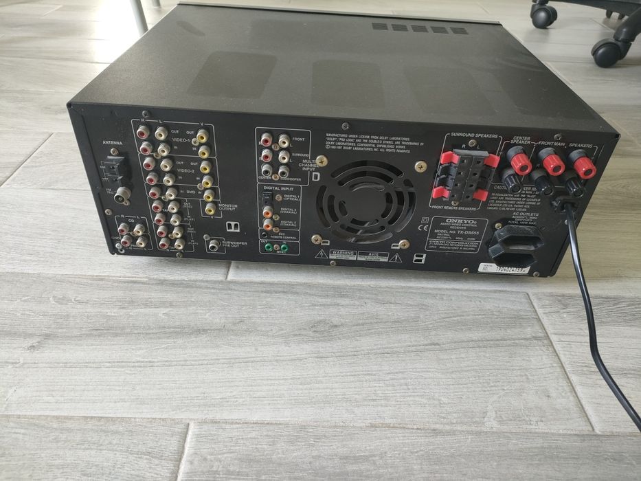 Onkyo TX-DS555 wzmacniacz