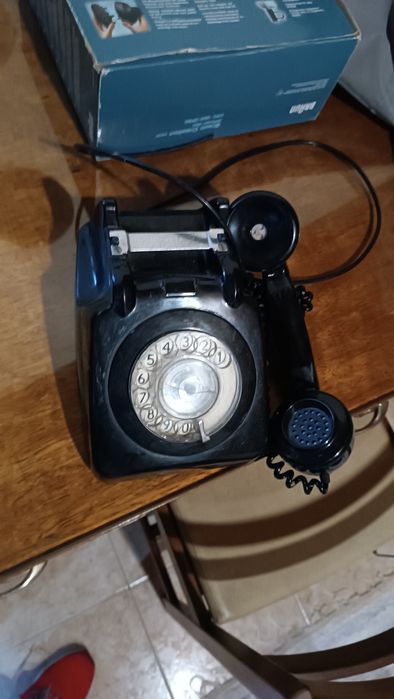Telefone antigo  preto