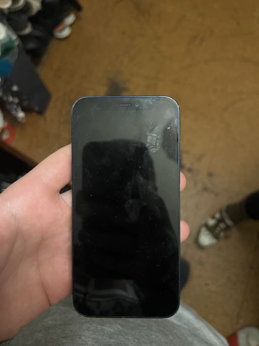 Iphone 12 mini, com cabo e capas