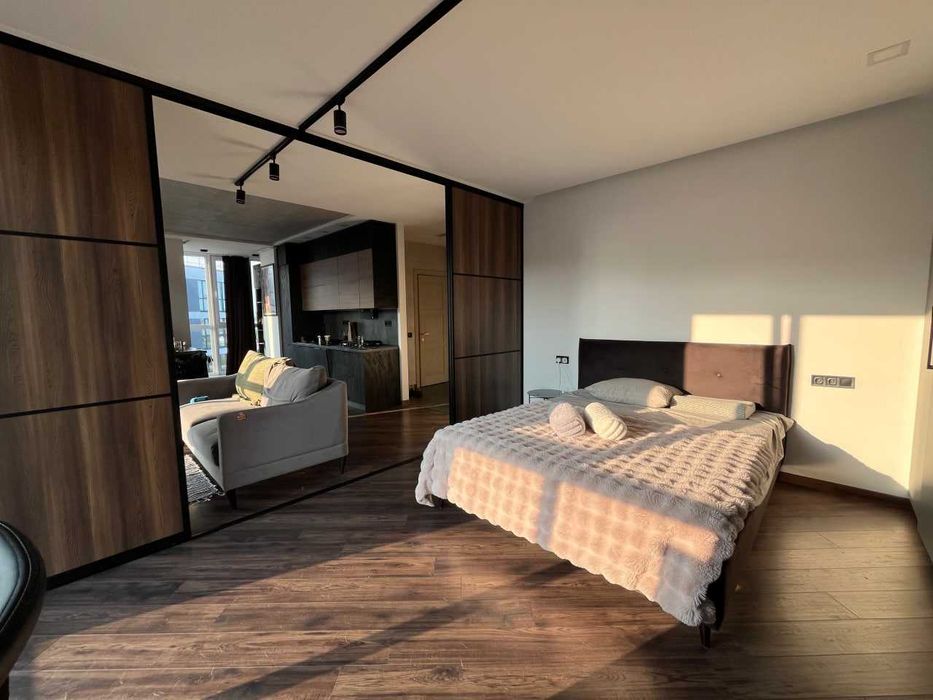 Продаж 1-кімнатної квартири з дизайнерським ремонтом у ЖК Grand Village