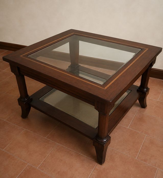 Mesa de Centro Quadrada em Madeira com Vidro