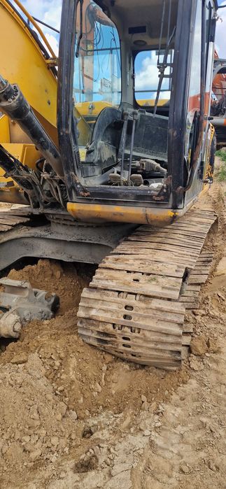 koparka gąsienicowa jcb js 130 z 2013r siłownik szybko złącze ramie
